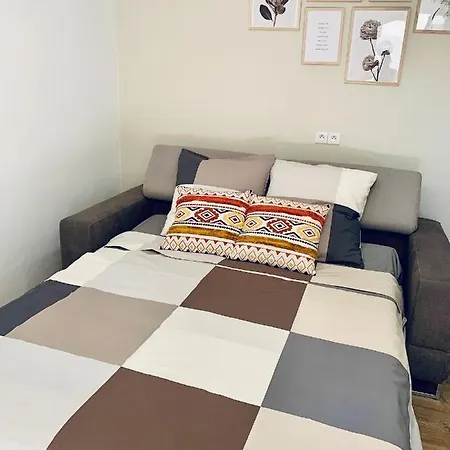 Apartment A L'ombre De L'olivier